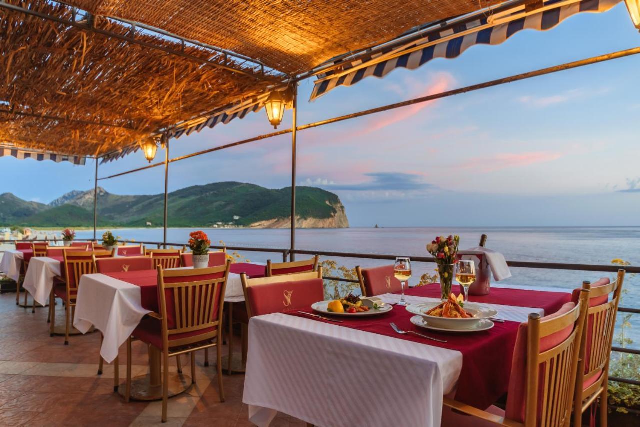 Hotel Savojo Petrovac Luaran gambar