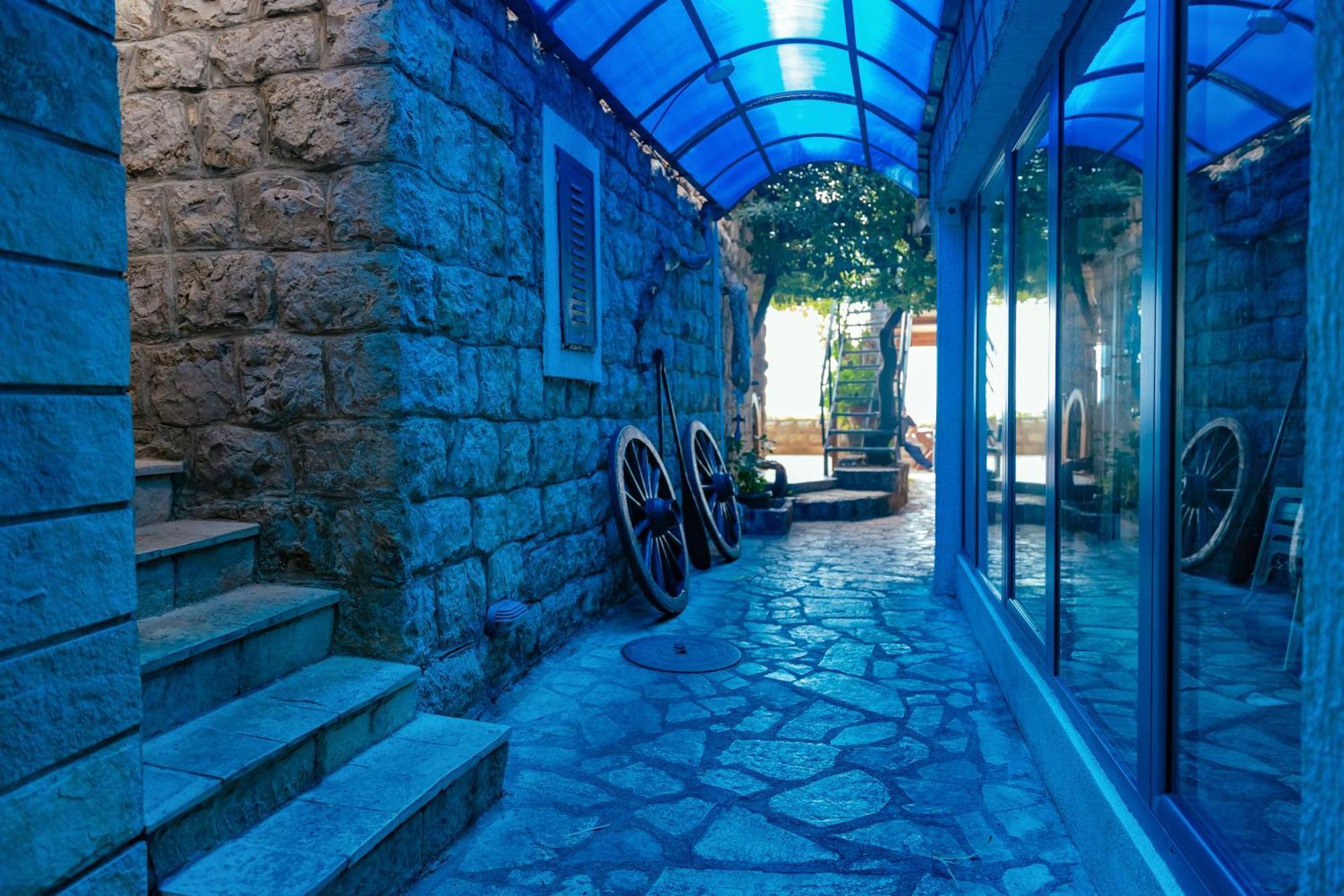 Hotel Savojo Petrovac Bilik gambar