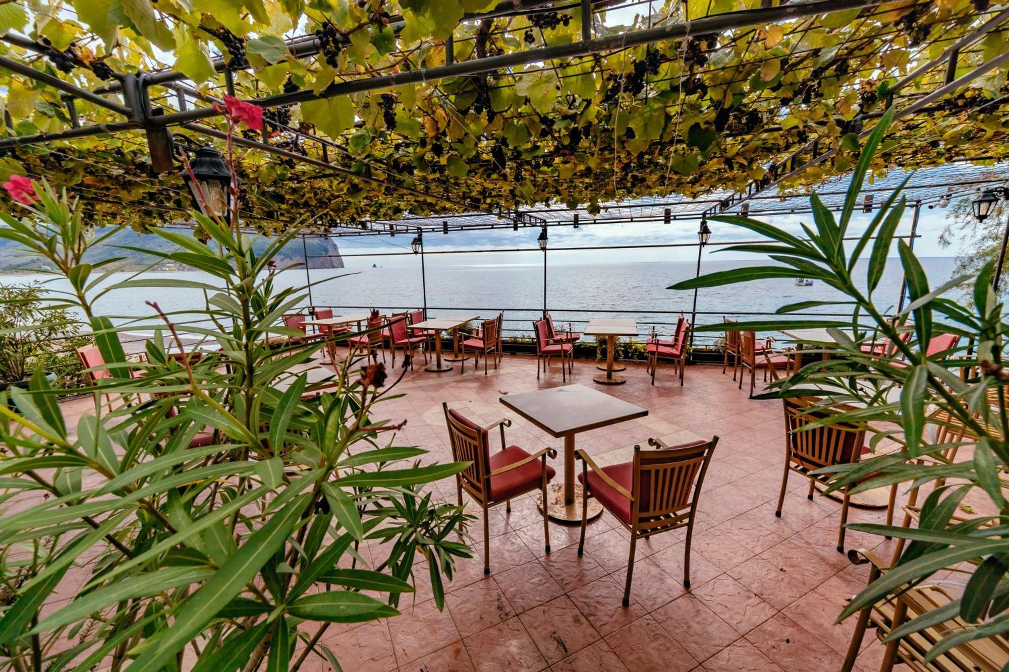 Hotel Savojo Petrovac Luaran gambar