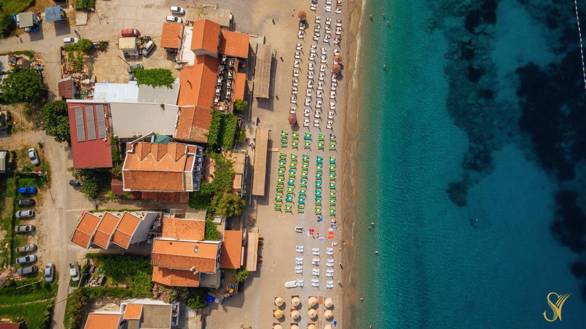 Hotel Savojo Petrovac Luaran gambar