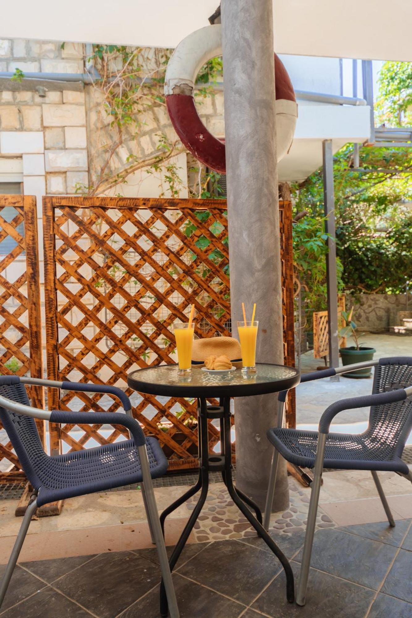 Hotel Savojo Petrovac Luaran gambar